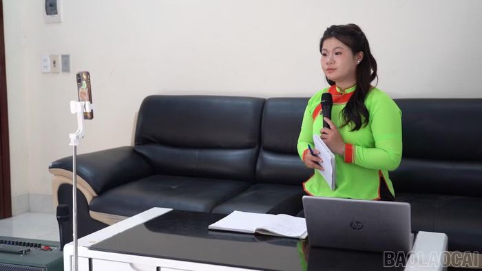 Trước khi lên sân khấu, Hồng Tươi thường dành nhiều thời gian cho việc tập luyện.