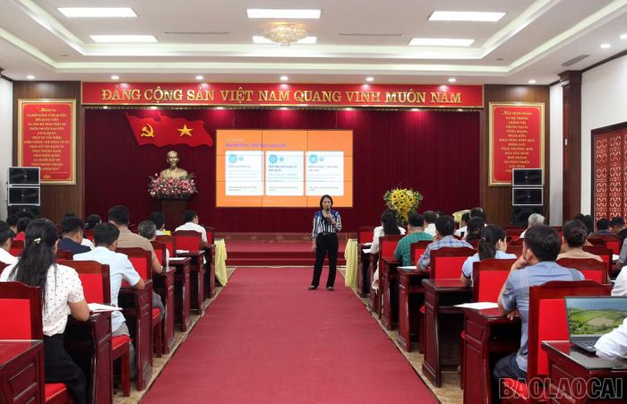  Quang cảnh lớp tập huấn. 