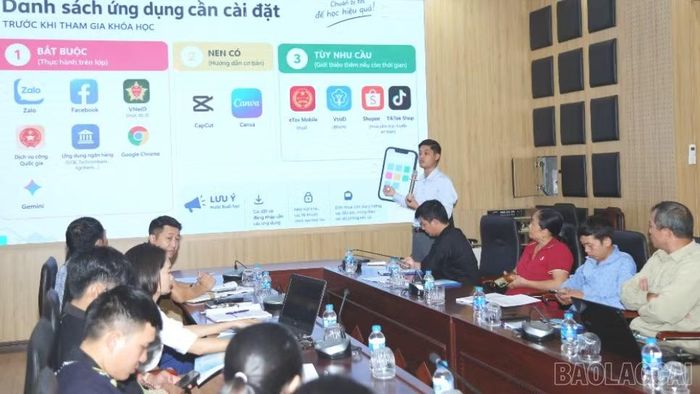 Phổ biến kiến thức cho các học viên.