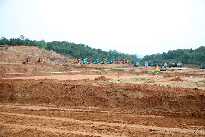 Đến ngày 16/10/2026, công tác kiểm đếm đất đai, tài sản trên đất tại hai khu công nghiệp đạt 260/500 ha, bằng 52% tổng diện tích.