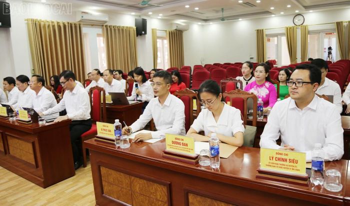 Các đại biểu dự chuyên đề.