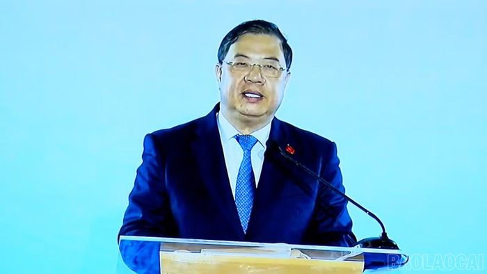 Phó Thủ tướng Thường trực Chính phủ Phạm Gia Túc phát biểu tại lễ ký kết.
