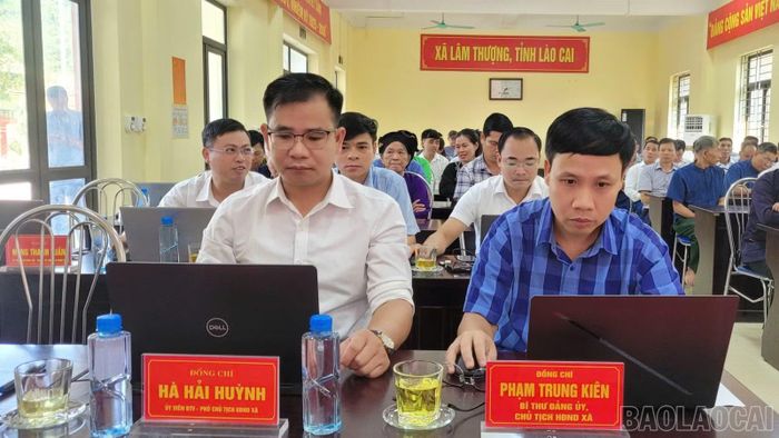 Đại biểu dự hội nghị.