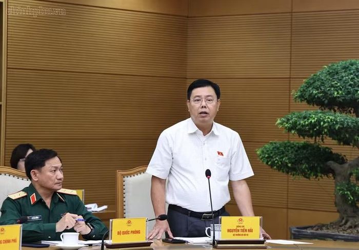 Bộ trưởng Bộ Nội vụ Nguyễn Tiến Hải phát biểu tại cuộc họp - Ảnh: chinhphu.vn/Thu Giang
