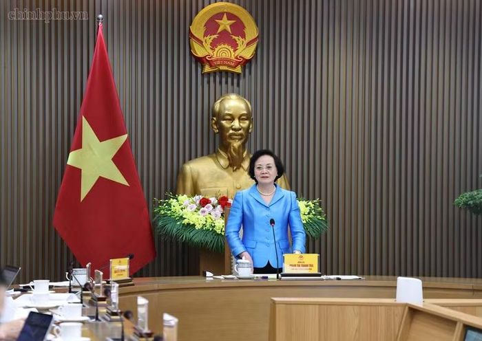 Phó Thủ tướng nhấn mạnh yêu cầu xây dựng kế hoạch hoàn thiện hệ thống vị trí việc làm trong hệ thống hành chính nhà nước - Ảnh: chinhphu.vn/Thu Giang