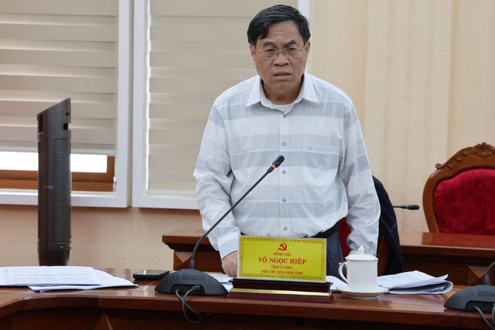 Phó Chủ tịch UBND tỉnh Võ Ngọc Hiệp phát biểu chỉ đạo các sở ngành, đơn vị sớm xử lý tài sản công theo quy định, tránh để lãng phí