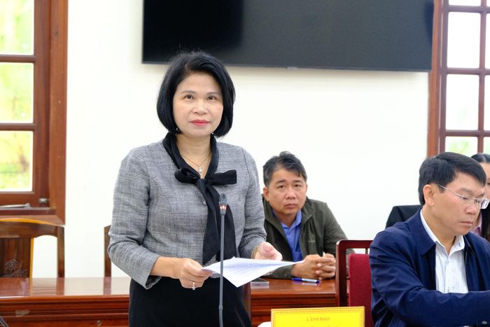 Bà Bùi Thị Tuyết Mai, Phó Giám đốc Sở Tài chính Lâm Đồng phát biểu tại buổi làm việc