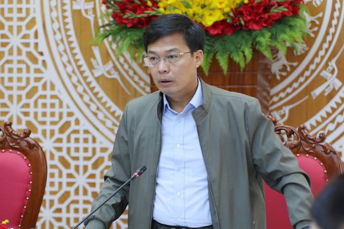 Tỉnh ủy viên, Phó Chủ tịch UBND tỉnh Đinh Văn Tuấn đề nghị các đơn vị chủ động kịch bản, công tác chuẩn bị chi tiết, giao nhiệm vụ cho từng ban, ngành, địa phương trong tổ chức lễ hội