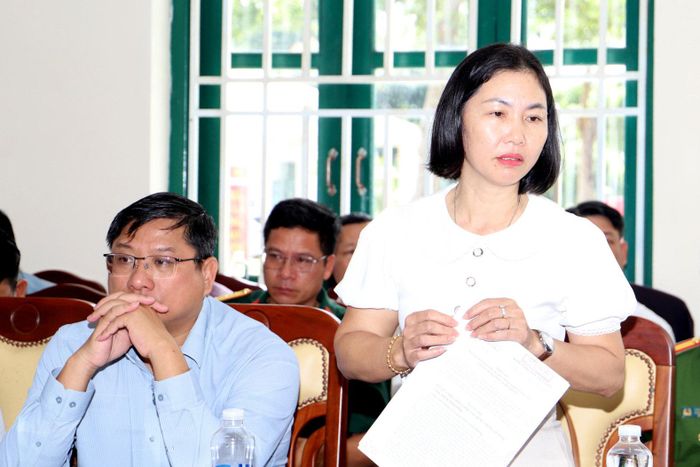 Bí thư Đảng ủy xã Tuy Đức Phạm Thị Phượng nêu ý kiến về công tác phối hợp