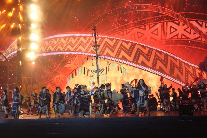 Festival Hoa Đà Lạt, bên cạnh vẻ đẹp của hoa còn có sắc màu văn hóa các dân tộc bản địa