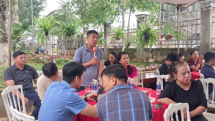 Xã Nhân Cơ duy trì hằng tuần cà phê với doanh nghiệp và người dân nhằm tạo cơ hội cởi mở hơn cho các bên trao đổi các ý kiến, hiến kế cho phát triển