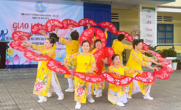 Phường Xuân Hương - Đà Lạt tổ chức giao lưu dân vũ tạo không khí vui tươi cho hội viên