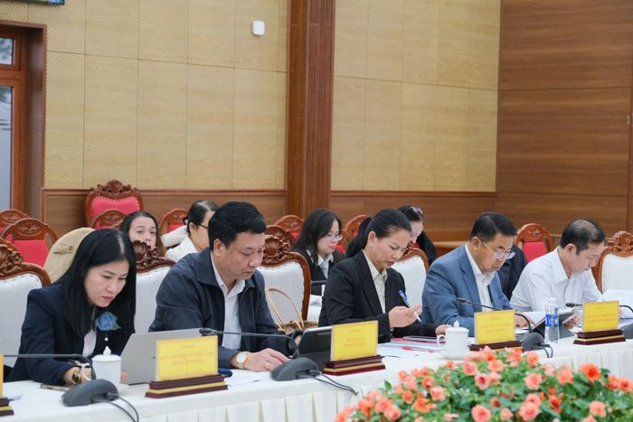 Đại diện các sở, ngành tham dự cuộc họp