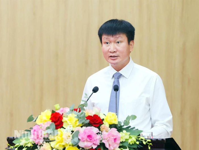 Đồng chí Trần Huy Tuấn, Ủy viên Trung ương Đảng, Bí thư Tỉnh ủy phát biểu kết luận hội nghị.