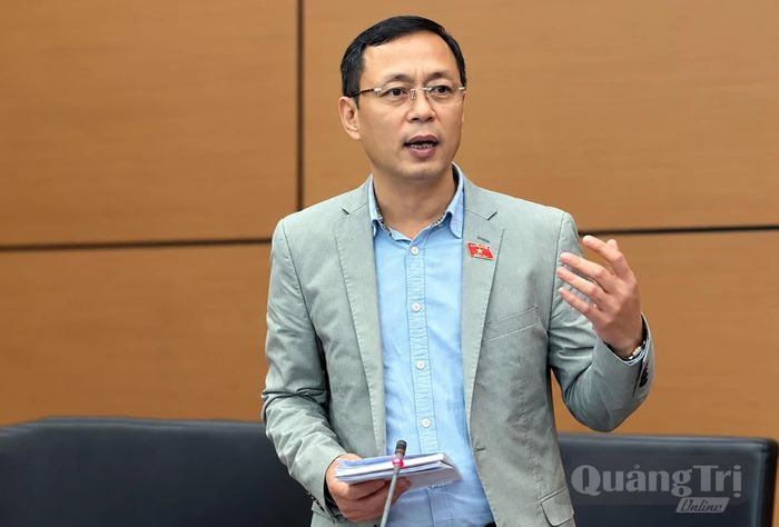 Đồng chí Hoàng Nam Hải, Ủy viên chuyên trách Ủy ban Dân nguyện và Giám sát của Quốc hội tham gia thảo luận - Ảnh: C.T.V