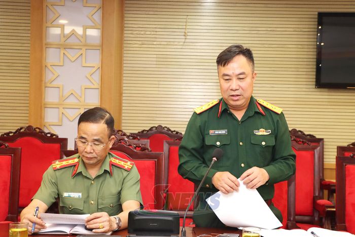 Lãnh đạo Bộ CHQS tỉnh phát biểu tại cuộc họp.