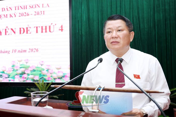 Đồng chí Phó Bí thư Thường trực Tỉnh ủy, Chủ tịch HĐND tỉnh phát biểu tại Kỳ họp.
