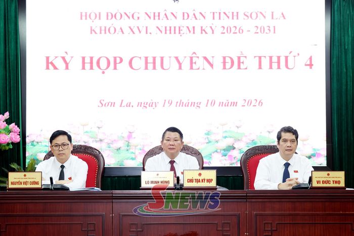 Thường trực HĐND tỉnh chủ tọa, điều hành Kỳ họp.