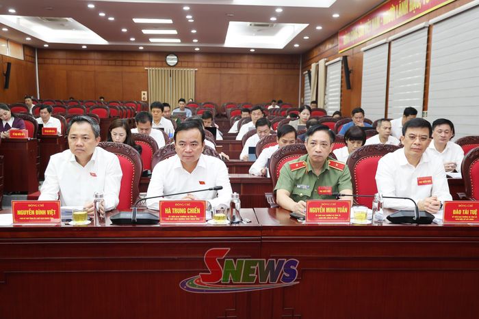 Các đại biểu dự Kỳ họp.
