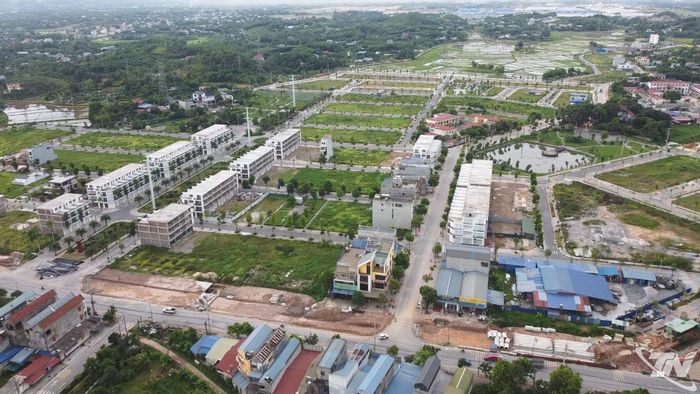 Khu đô thị Cầu Trúc, phường Bách Quang.