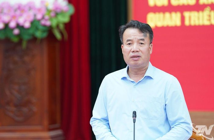 Đồng chí Phó Bí thư Tỉnh ủy, Chủ tịch UBND tỉnh Nguyễn Thế Mạnh phát biểu tại Hội nghị.