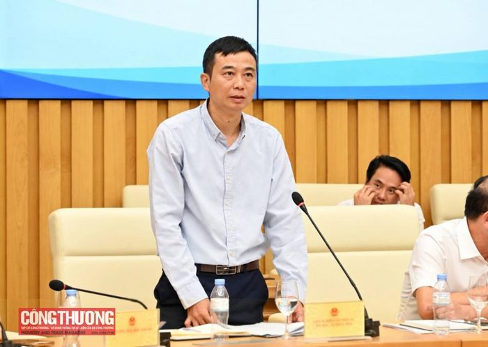 Đại diện các Viện phát biểu tại buổi làm việc