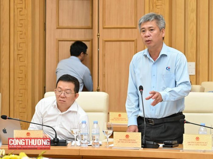 Đại diện các Trường phát biểu tại buổi làm việc