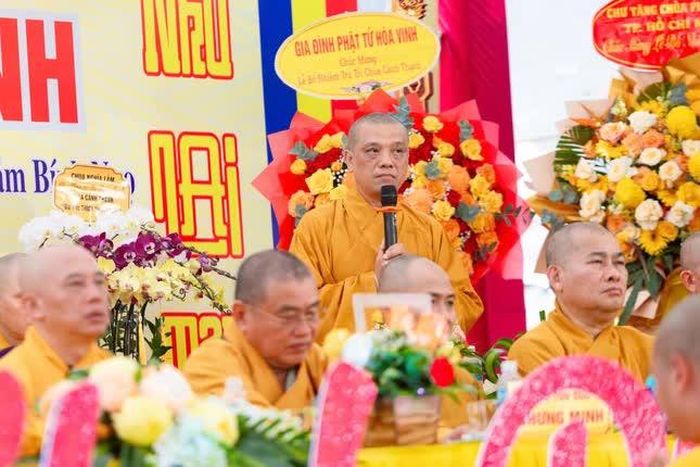 Thượng tọa Thích Quảng Huy phát biểu