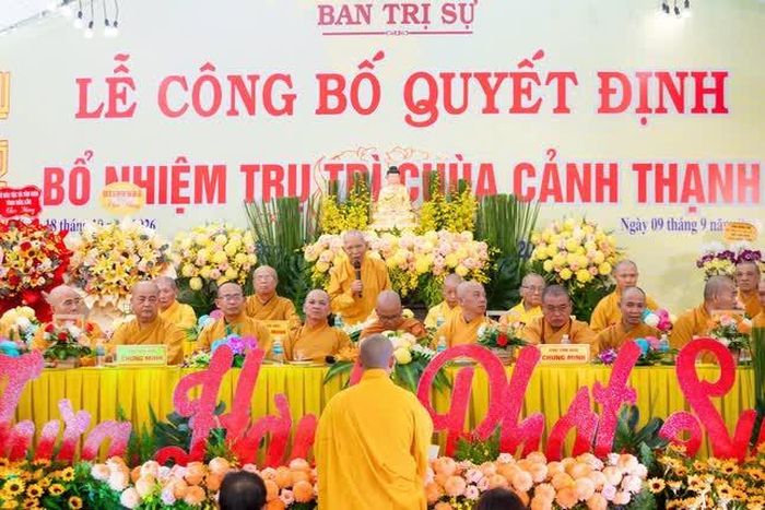 Hòa thượng Thích Đồng Tiến ban đạo từ