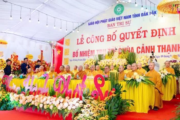 Chư tôn đức chứng minh 