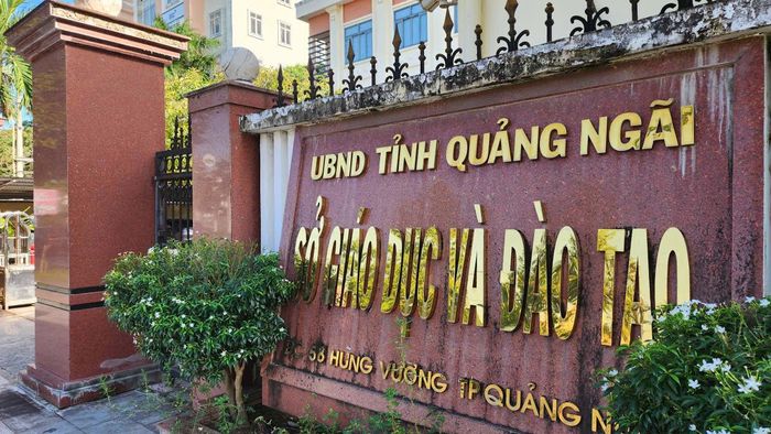 Sở GD&ĐT Quảng Ngãi là chủ đầu tư có tỷ lệ giải ngân thấp nhất tỉnh Quảng Ngãi khi chưa cán mốc 5%.