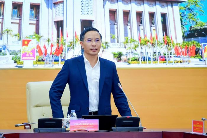Thống đốc Ngân hàng Nhà nước Phạm Đức Ấn chủ trì cuộc họp. Ảnh tư liệu.