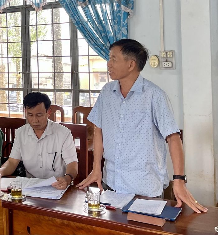 Đại tá Huỳnh Văn Dũng- nguyên Phó chỉ huy trưởng Bộ CHQS tỉnh Gia Lai nêu quan điểm của mình và đề nghị UBND xã Biển Hồ nhanh chóng gỡ vướng để cấp Giấy CNQSD đất cho anh em cán bộ sĩ quan