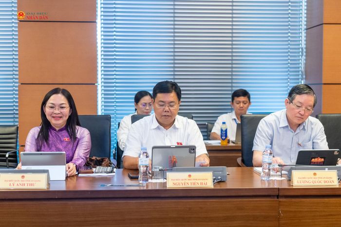 Đoàn ĐBQH tỉnh An Giang tại phiên thảo luận tổ