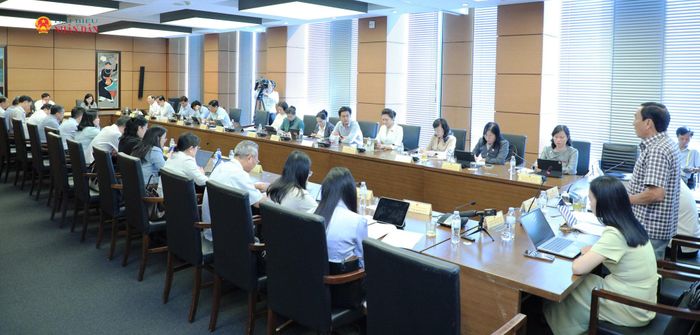 Toàn cảnh phiên thảo luận tổ