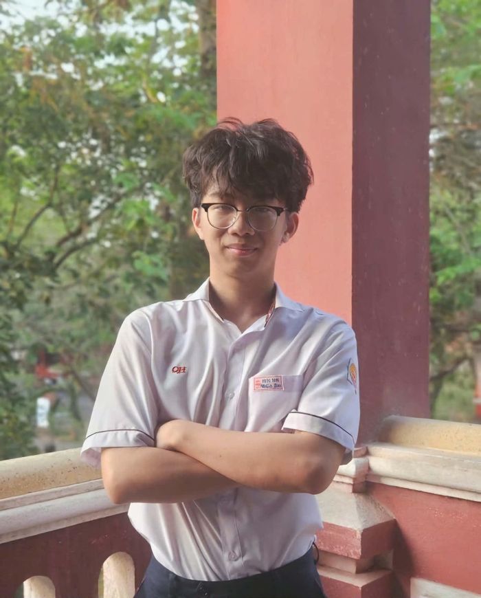 Tăng Hạo Nhiên đang là học sinh lớp 12 chuyên Lý 1, Trường THPT chuyên Quốc Học Huế. Ảnh: NVCC