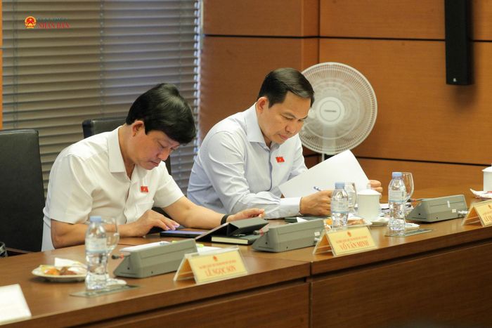 Các đại biểu tại Tổ 2, Đoàn ĐBQH TP. Hồ Chí Minh