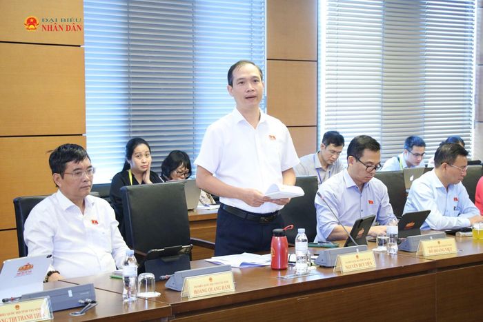 ĐBQH Nguyễn Duy Tiến (Tây Ninh) phát biểu tại phiên thảo luận tổ. Ảnh: Đắc Trường