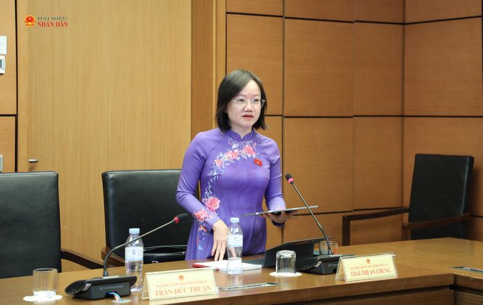 ĐBQH Thái Thị An Chung (Nghệ An) phát biểu thảo luận