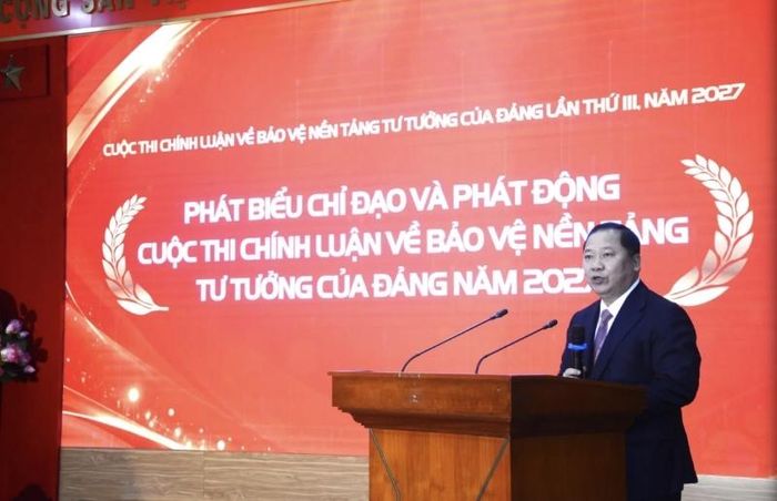Đồng chí Nguyễn Phi Long phát biểu tại buổi lễ