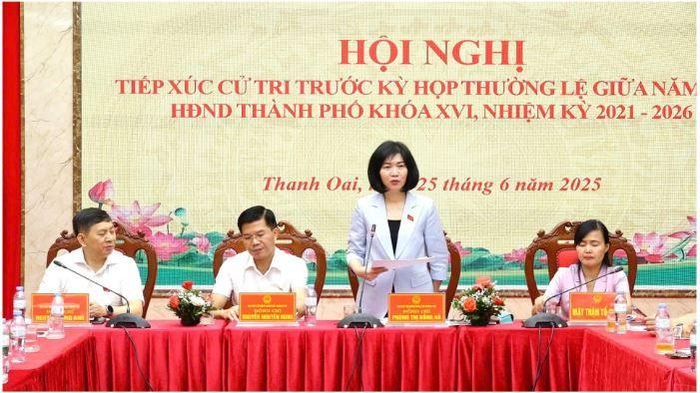 Bà Phùng Thị Hồng Hà, Phó Bí thư Thành ủy, Chủ tịch HĐND thành phố Hà Nội, phát biểu tại kỳ họp thứ nhất HĐND thành phố khóa XVII, nhiệm kỳ 2026–2031