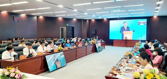 Quang cảnh buổi lễ ký kết tại điểm cầu TP. Đà Nẵng (Ảnh: Công Thái)