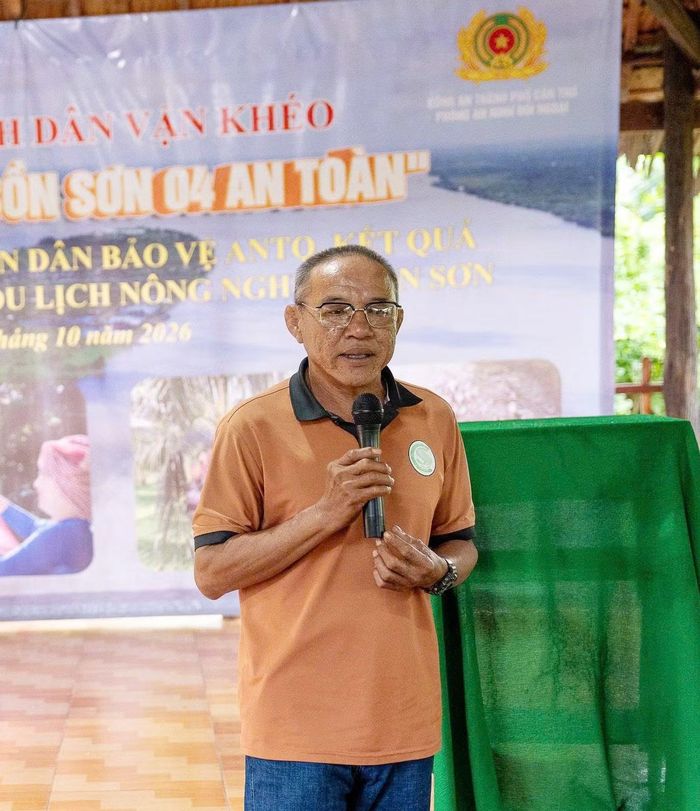 Đại diện HTX Du lịch nông nghiệp Cồn Sơn và các hộ dân địa phương phát biểu ý kiến.