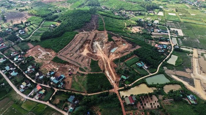 Sau phản ánh, mỏ đất được yêu cầu giám sát chặt chẽ hơn, tránh thất thoát tài nguyên.