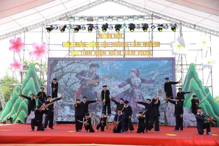 Tiếng khèn Mông - âm thanh văn hóa truyền thống được dân tộc Mông gìn giữ, trao truyền từ thế hệ này sang thế hệ khác.
