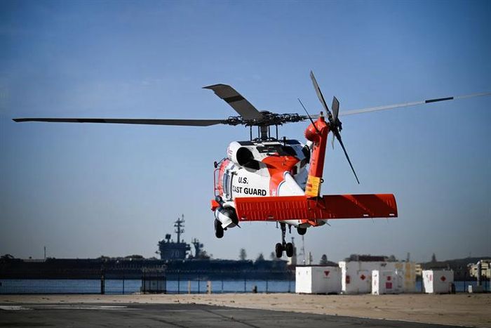 Lực lượng Tuần duyên Mỹ (USCG) tại Trạm Bảo vệ bờ biển San Diego vào ngày 16/10/2026 tại San Diego. Nguồn: AP/Denis Poroy qua People