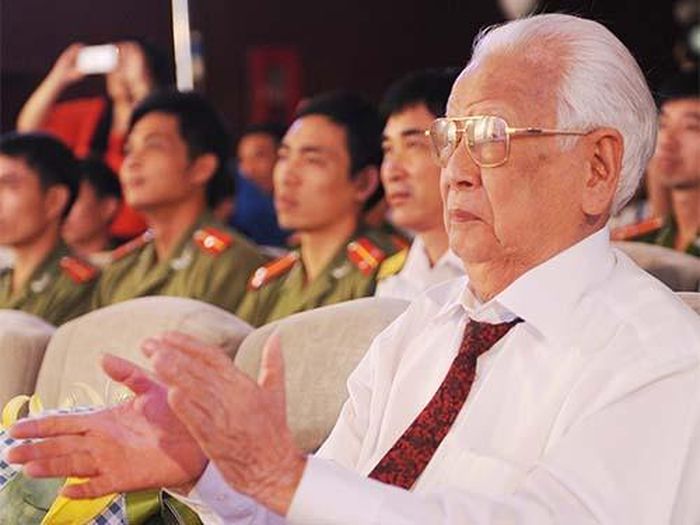 Đồng chí Trần Trọng Tân trong lần dự một hội nghị