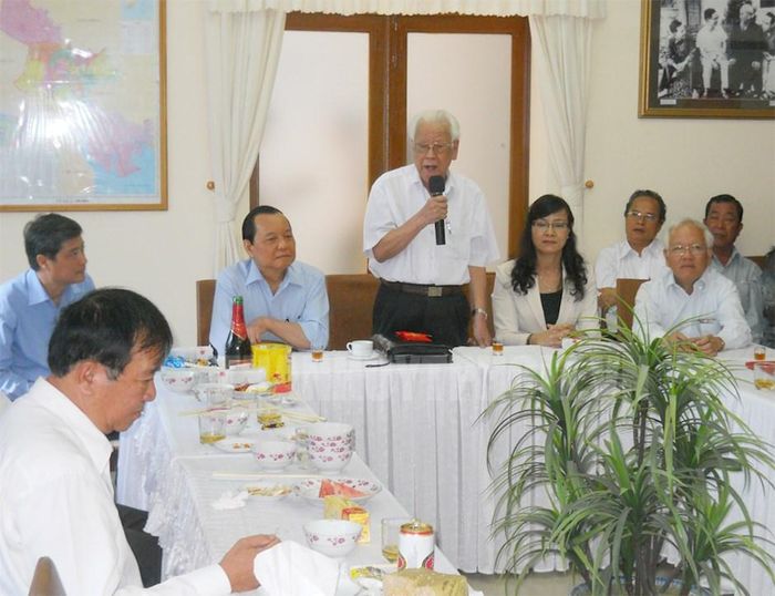 Đồng chí Trần Trọng Tân phát biểu trong buổi gặp mặt chúc mừng năm mới của Thường trực Thành ủy TPHCM năm 2011