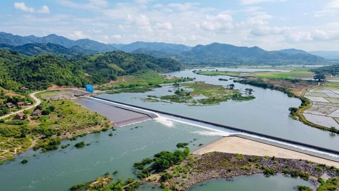 Đập dâng Tà Pao trên sông La Ngà cung cấp nguồn nước phục vụ sản xuất nông nghiệp tại khu vực; việc nâng cấp hệ thống kênh tưới nội đồng được đề xuất nhằm hạn chế thất thoát, nâng cao hiệu quả dẫn nước đến đồng ruộng - Ảnh minh họa