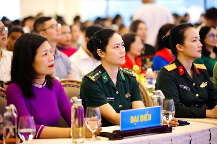 Các đại biểu tham dự chương trình